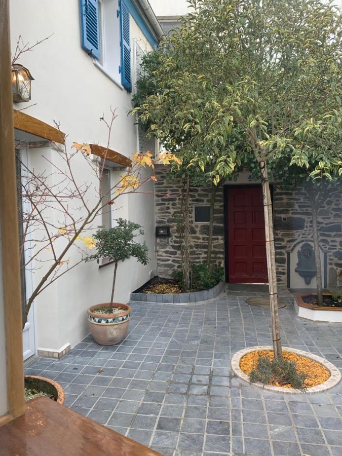 Aux Vieilles Murailles • Charmante Maison & Cour Morlaix Exterior photo