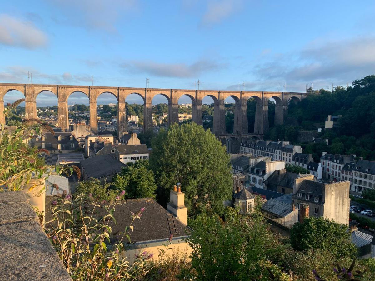 Aux Vieilles Murailles • Charmante Maison & Cour Morlaix Exterior photo